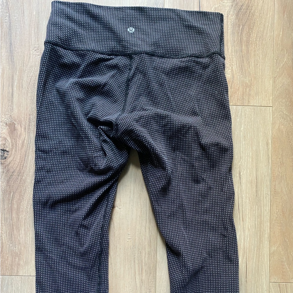 Lululemon 10 cropped leggings